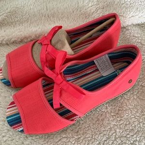 Ugg youth girls shoes size 5